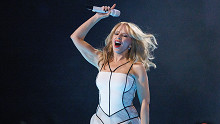Kylie Minogue is érkezik az idén 30 éves Szigetre